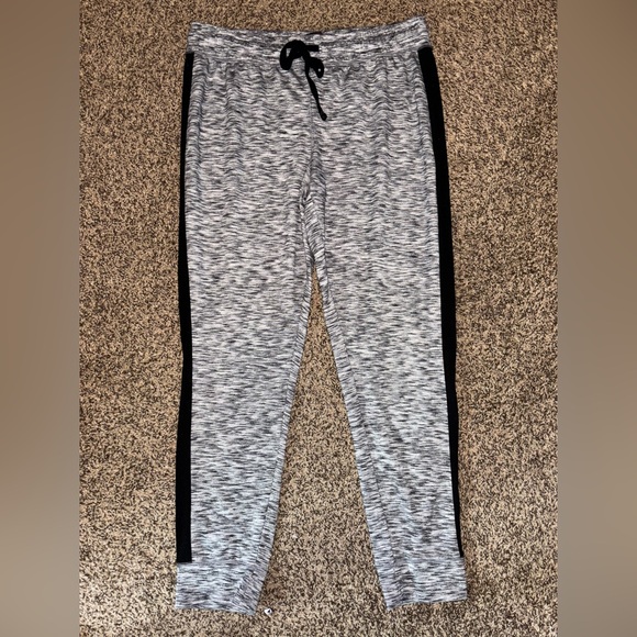 No Boundaries Pants - Women’s jogger sweatpants